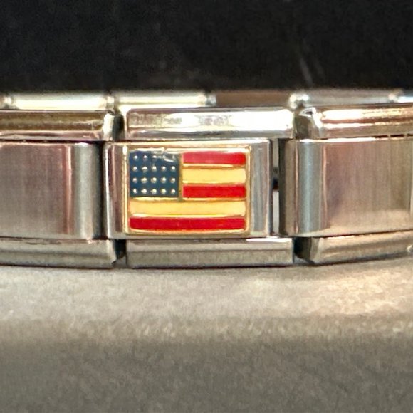 Pagoda Charm Bracelet - Picture 5 of 5